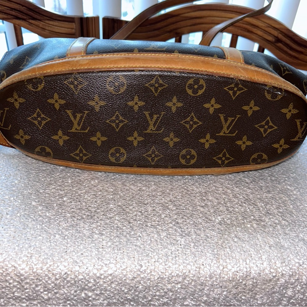 Authentic 🥰Louis Vuitton Monogram Baylone totes - Picture 12 of 16